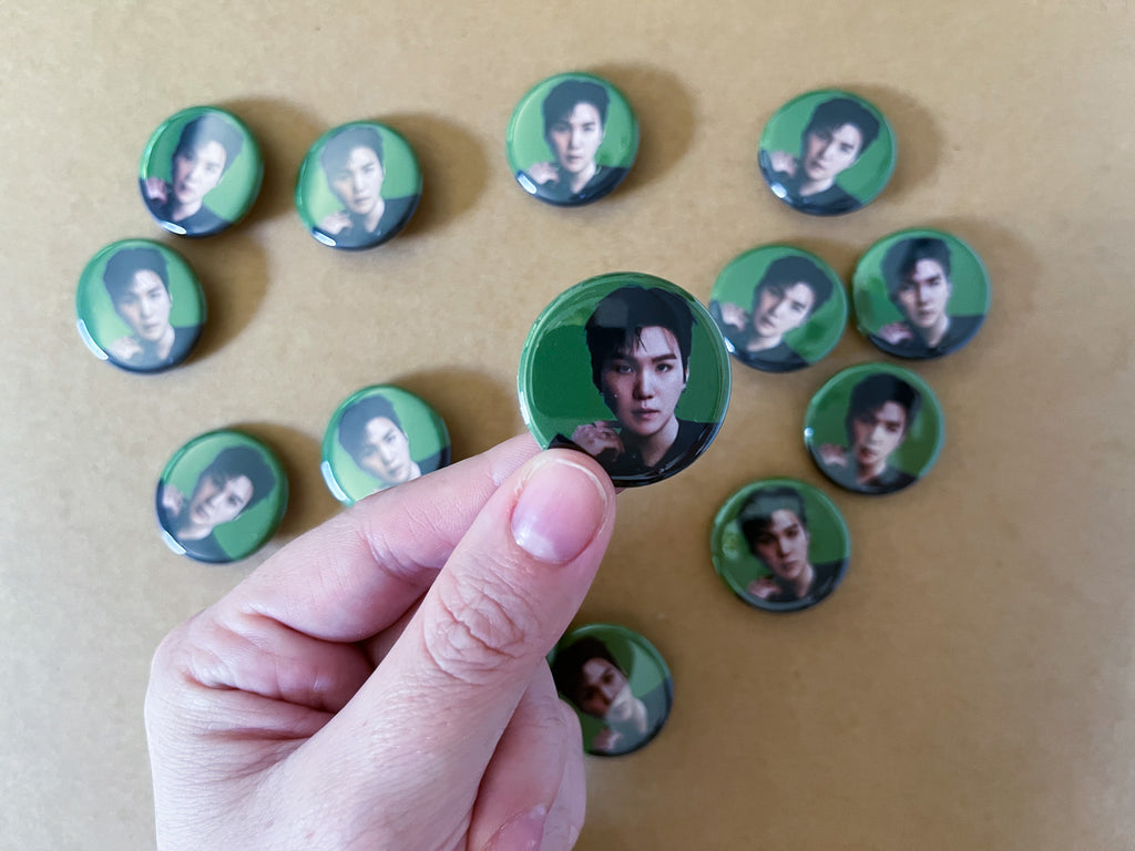 Suga Arirang 1.25" Button